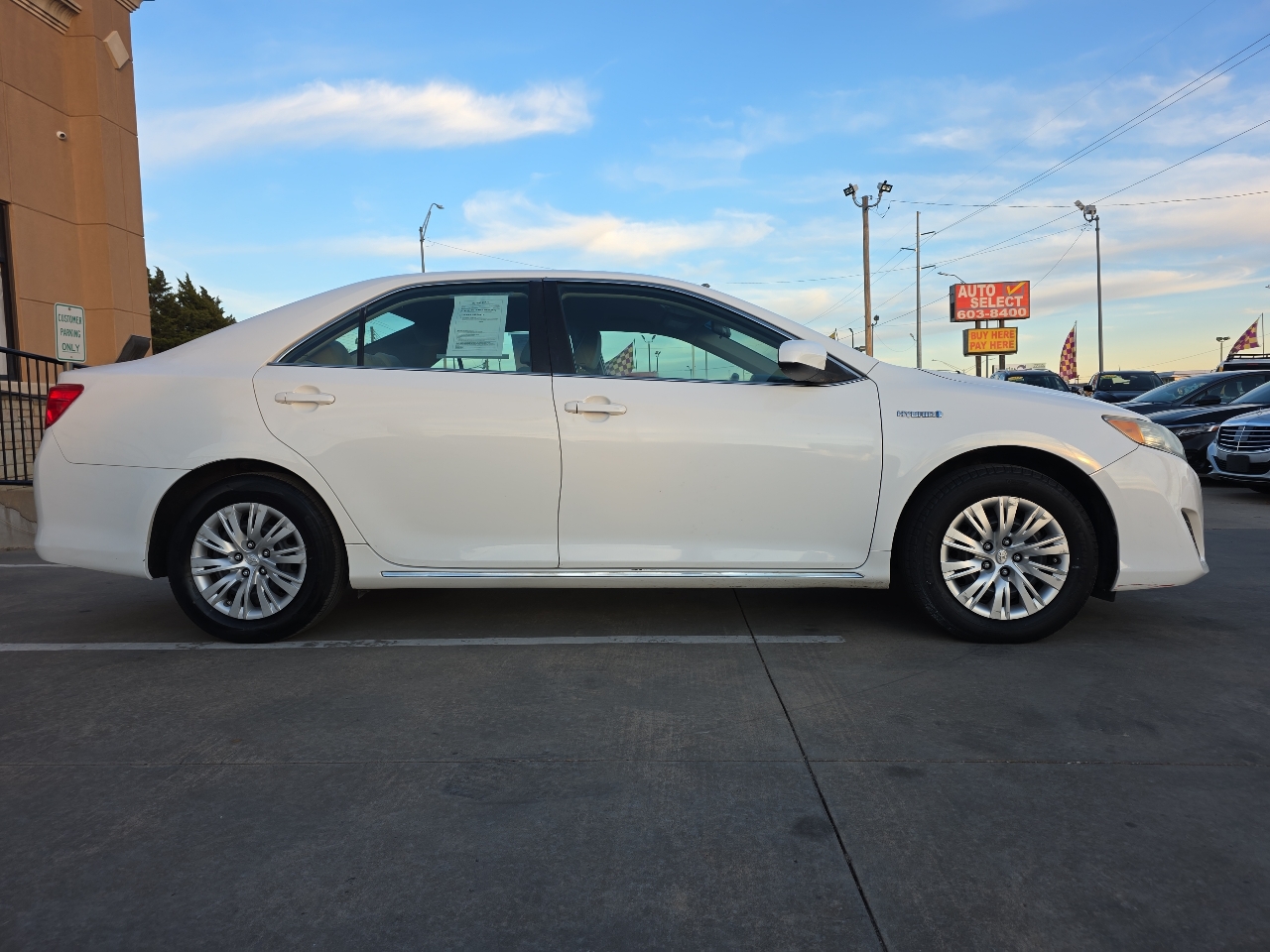 Toyota Camry Hybrid 4dr Sdn LE (Natl) 2013