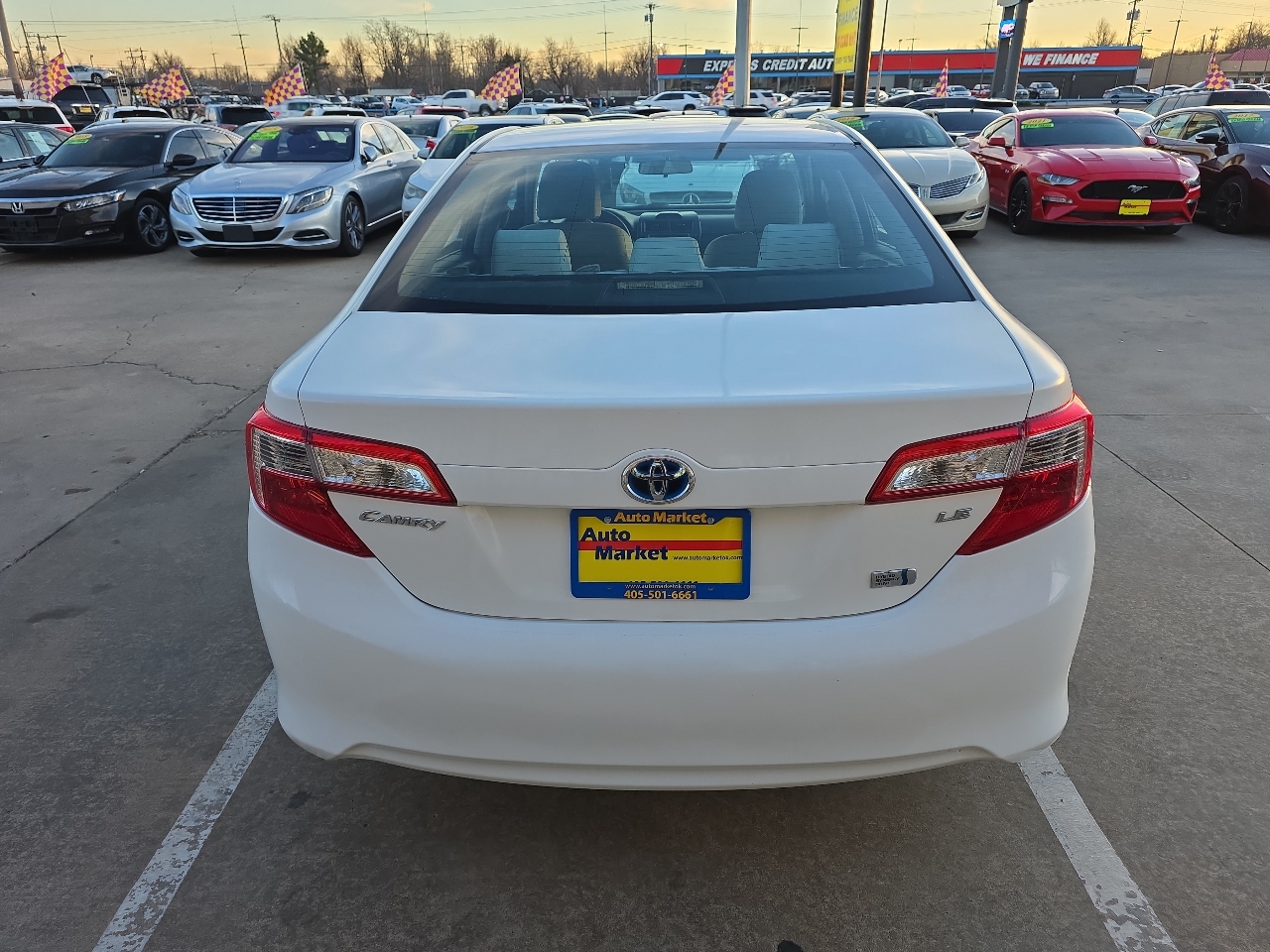 Toyota Camry Hybrid 4dr Sdn LE (Natl) 2013