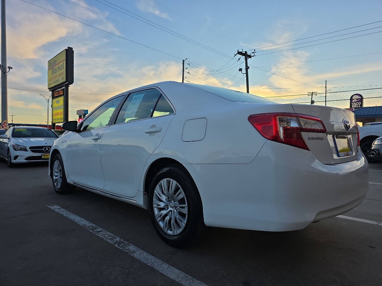 Toyota Camry Hybrid 4dr Sdn LE (Natl) 2013