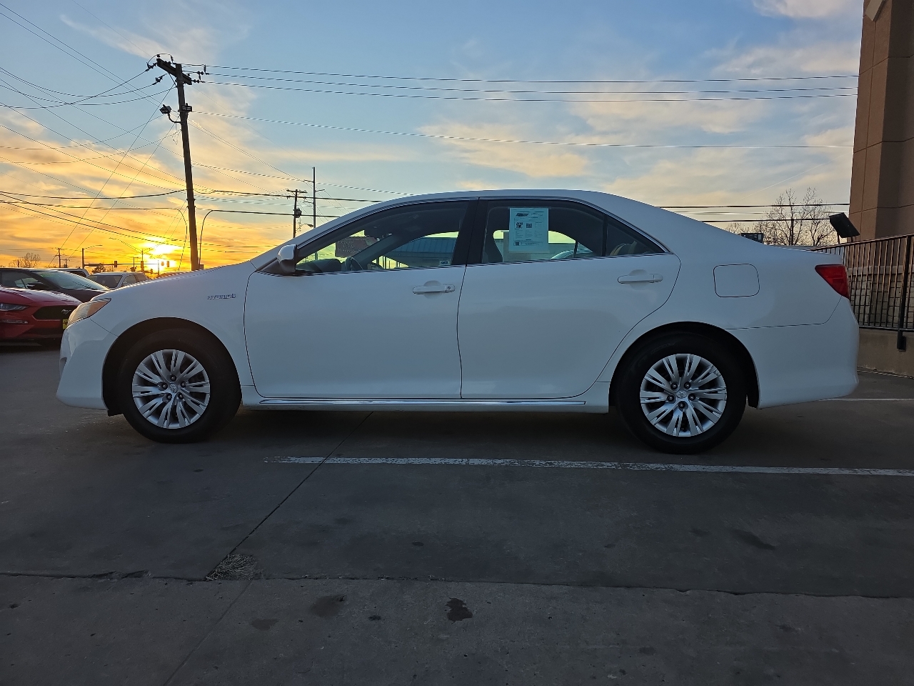Toyota Camry Hybrid 4dr Sdn LE (Natl) 2013