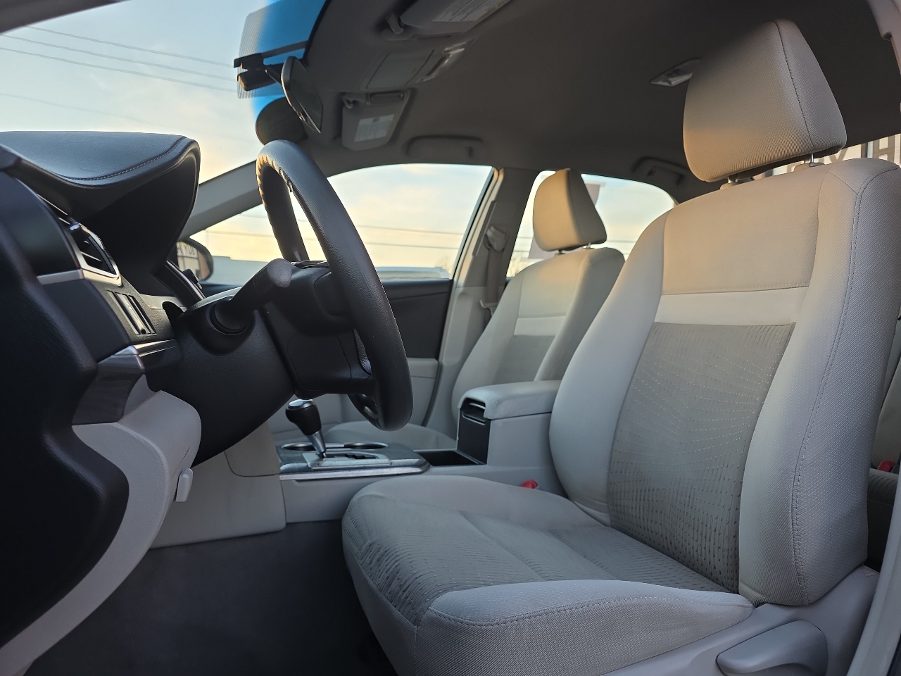 Toyota Camry Hybrid 4dr Sdn LE (Natl) 2013