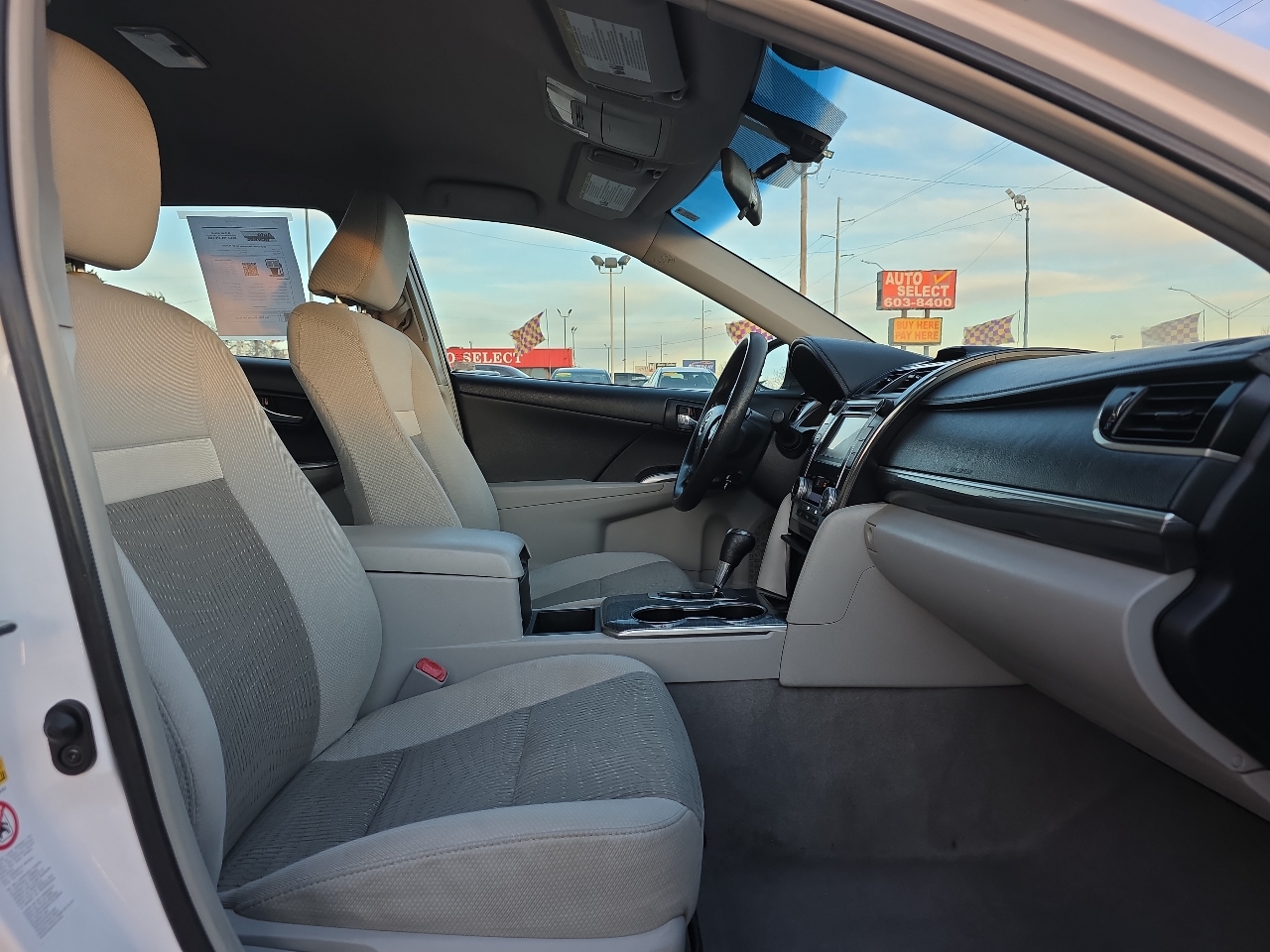 Toyota Camry Hybrid 4dr Sdn LE (Natl) 2013