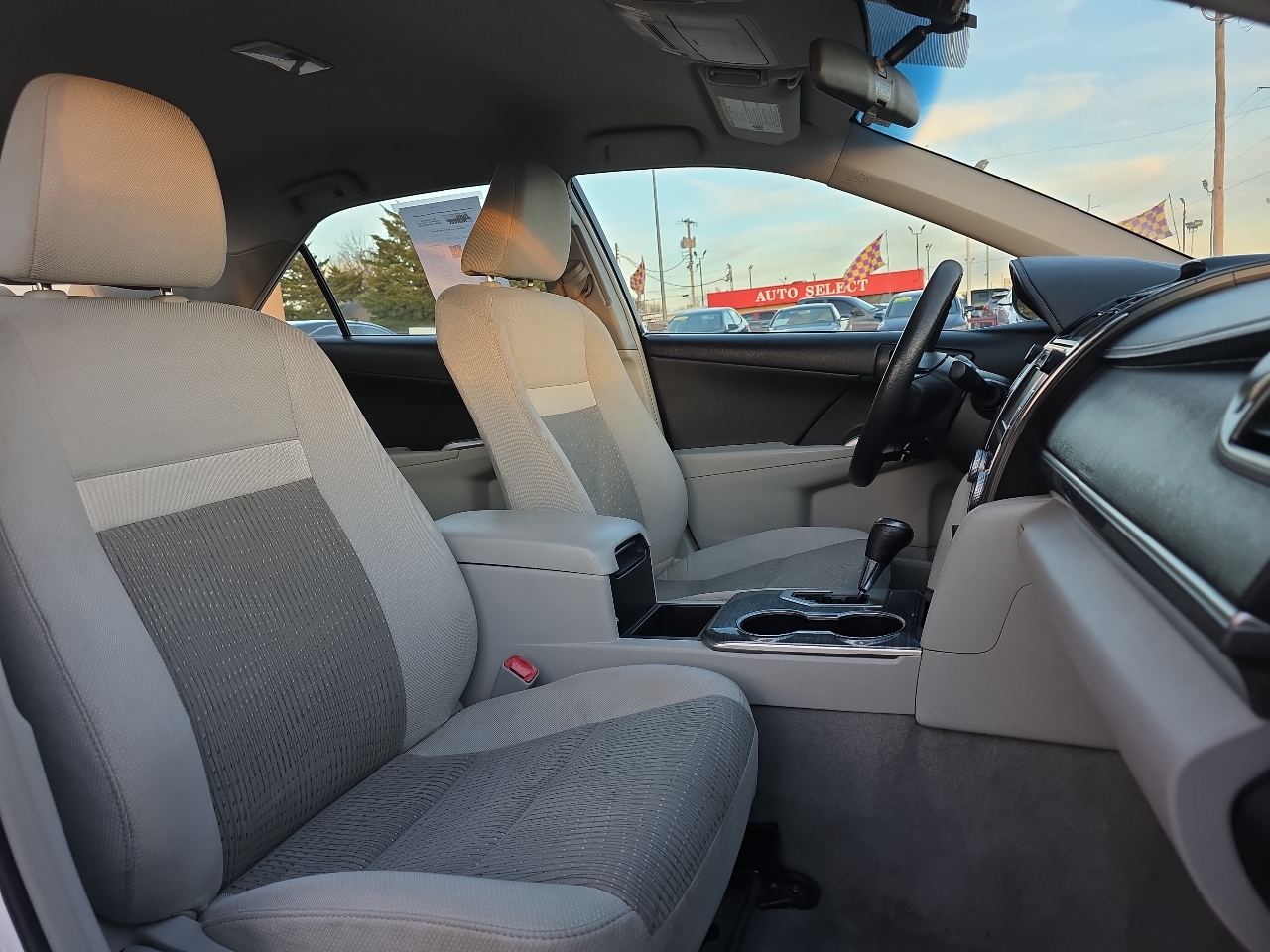 Toyota Camry Hybrid 4dr Sdn LE (Natl) 2013