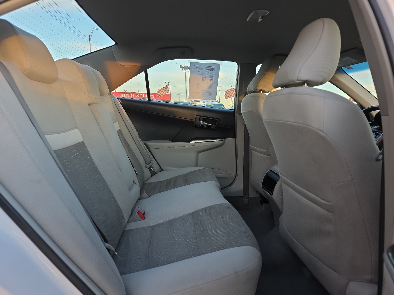 Toyota Camry Hybrid 4dr Sdn LE (Natl) 2013