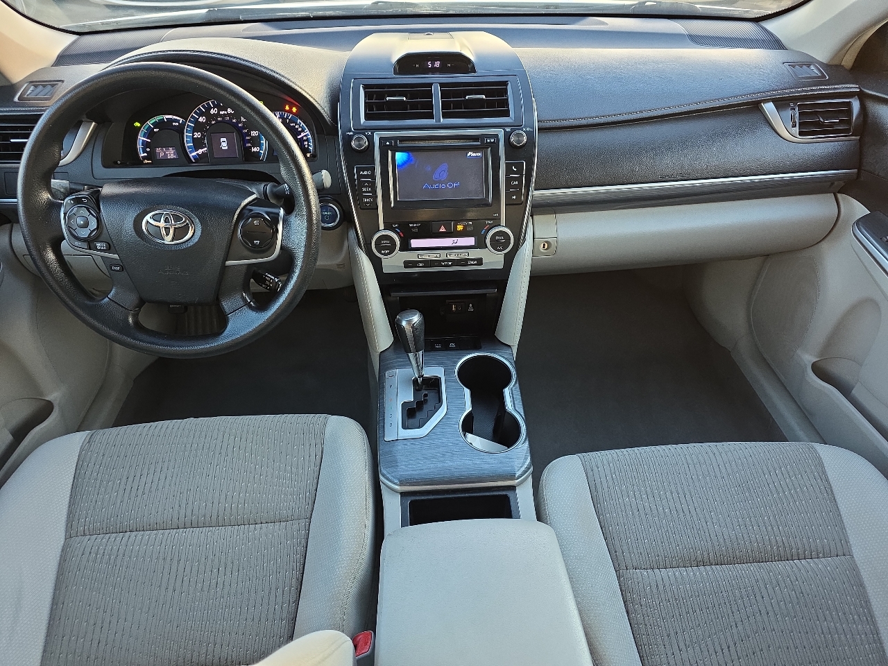 Toyota Camry Hybrid 4dr Sdn LE (Natl) 2013