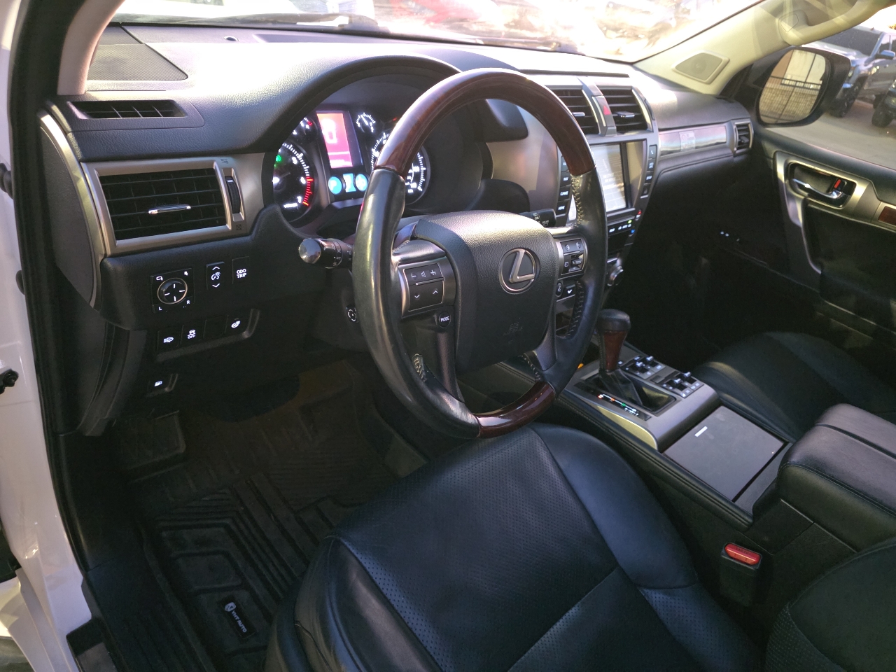 Lexus GX 460 4WD 4dr Luxury 2015