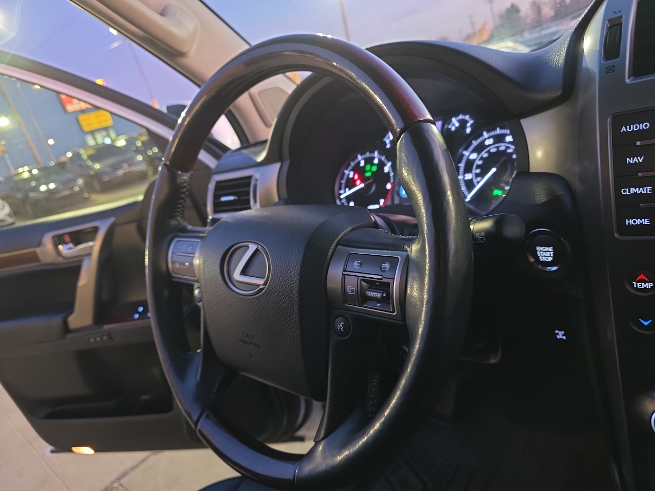 Lexus GX 460 4WD 4dr Luxury 2015