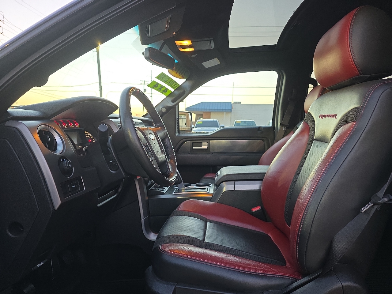 Ford F-150 4WD SuperCrew 145" SVT Raptor 2014