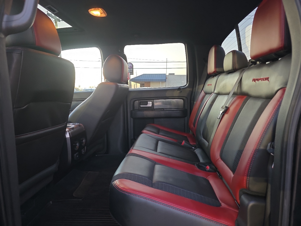 Ford F-150 4WD SuperCrew 145" SVT Raptor 2014