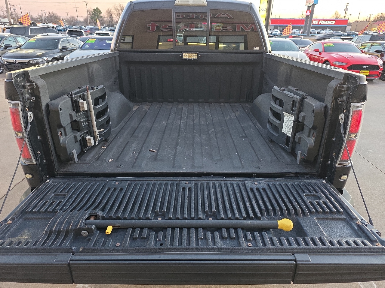 Ford F-150 4WD SuperCrew 145" SVT Raptor 2014