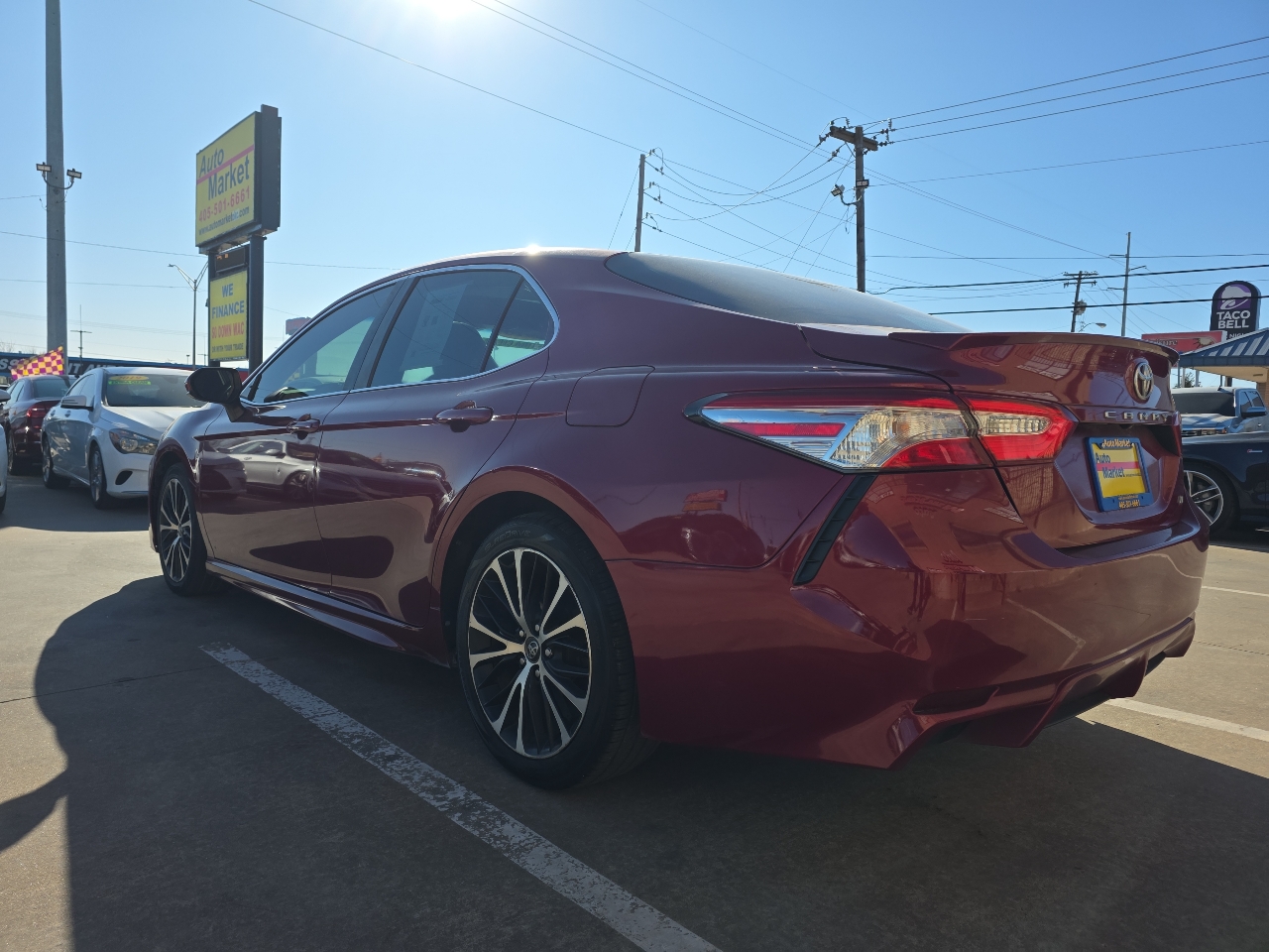 Toyota Camry SE Auto (Natl) 2018