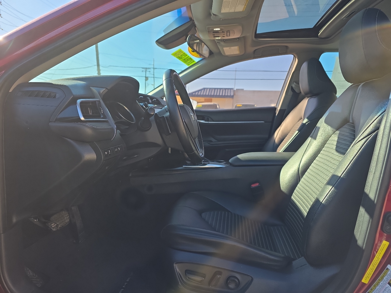 Toyota Camry SE Auto (Natl) 2018