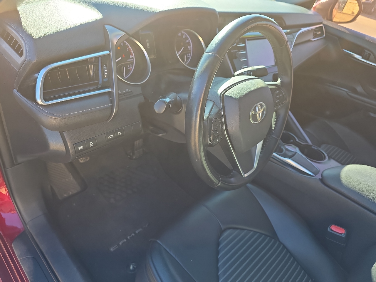 Toyota Camry SE Auto (Natl) 2018