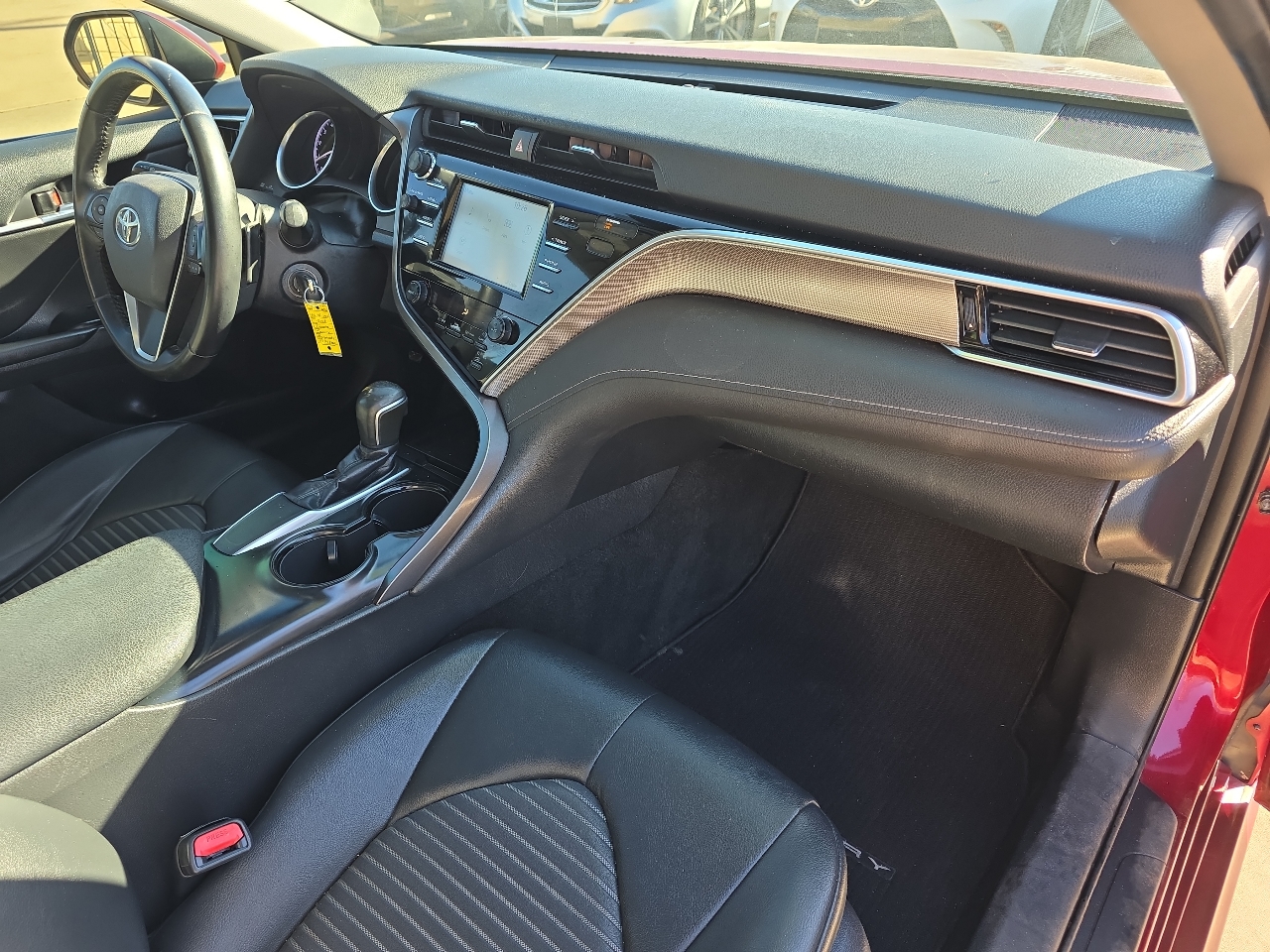 Toyota Camry SE Auto (Natl) 2018