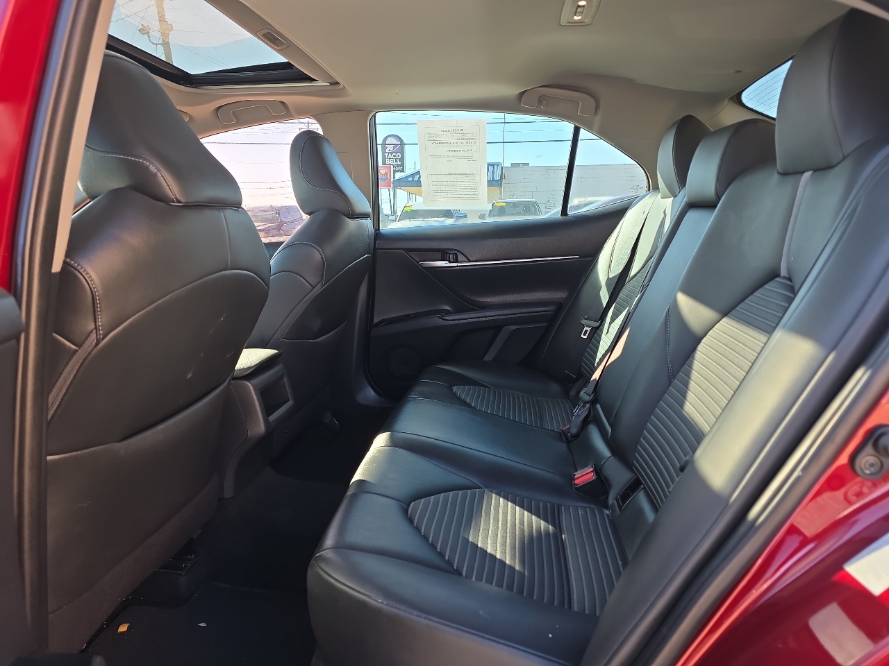 Toyota Camry SE Auto (Natl) 2018