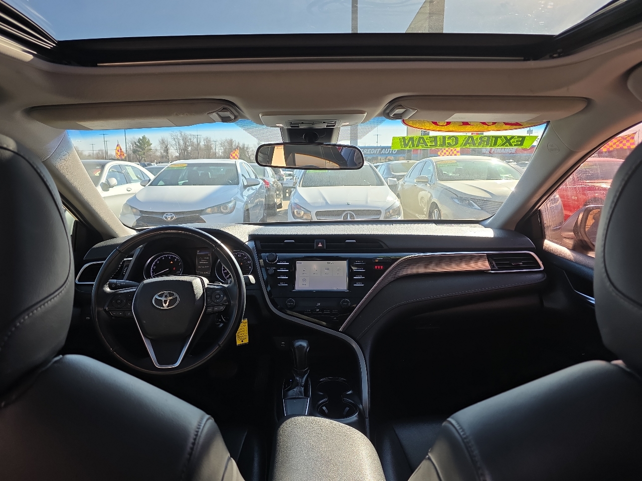 Toyota Camry SE Auto (Natl) 2018