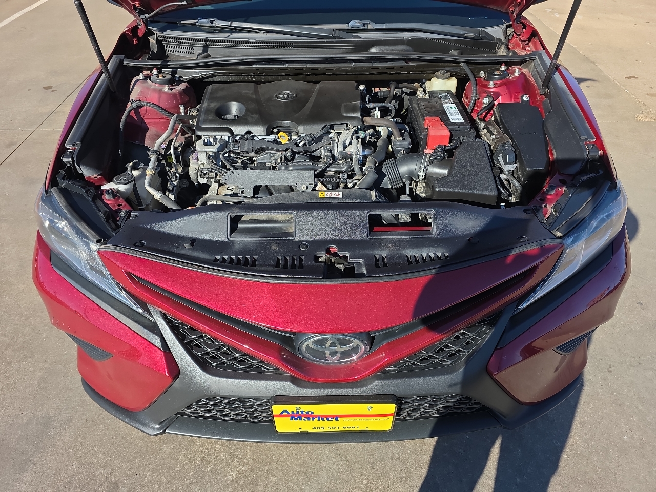 Toyota Camry SE Auto (Natl) 2018