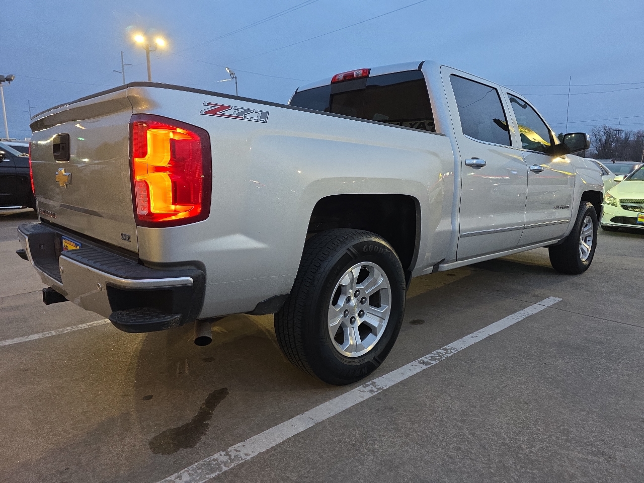 Chevrolet Silverado 1500 4WD Crew Cab 143.5" LTZ w/2LZ 2017