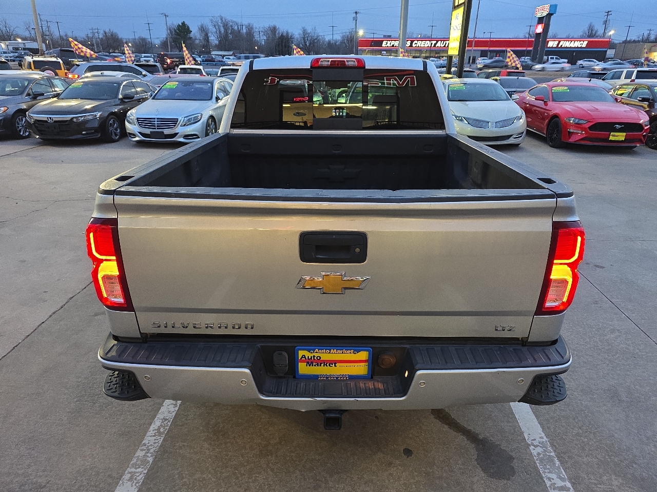 Chevrolet Silverado 1500 4WD Crew Cab 143.5" LTZ w/2LZ 2017