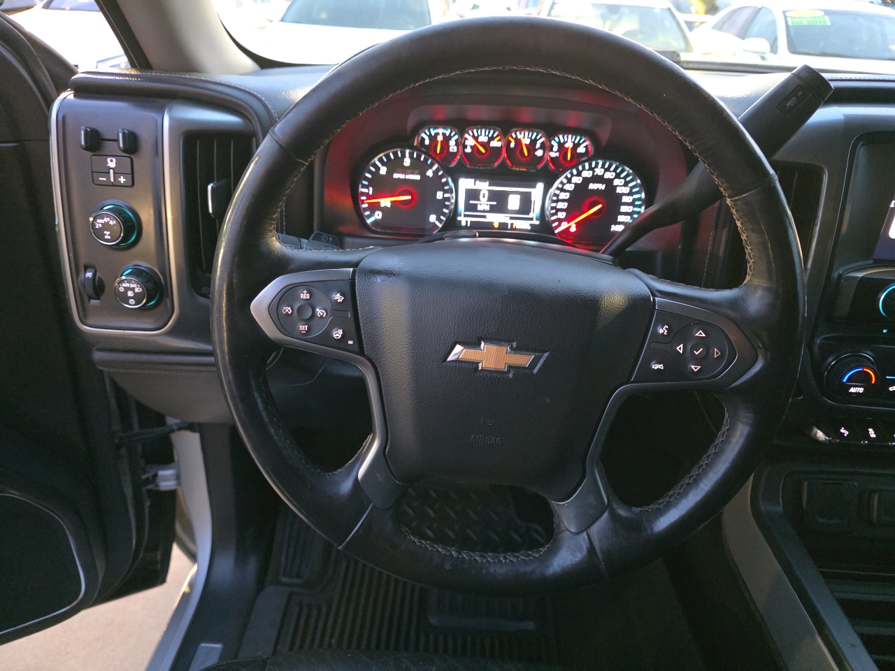 Chevrolet Silverado 1500 4WD Crew Cab 143.5" LTZ w/2LZ 2017