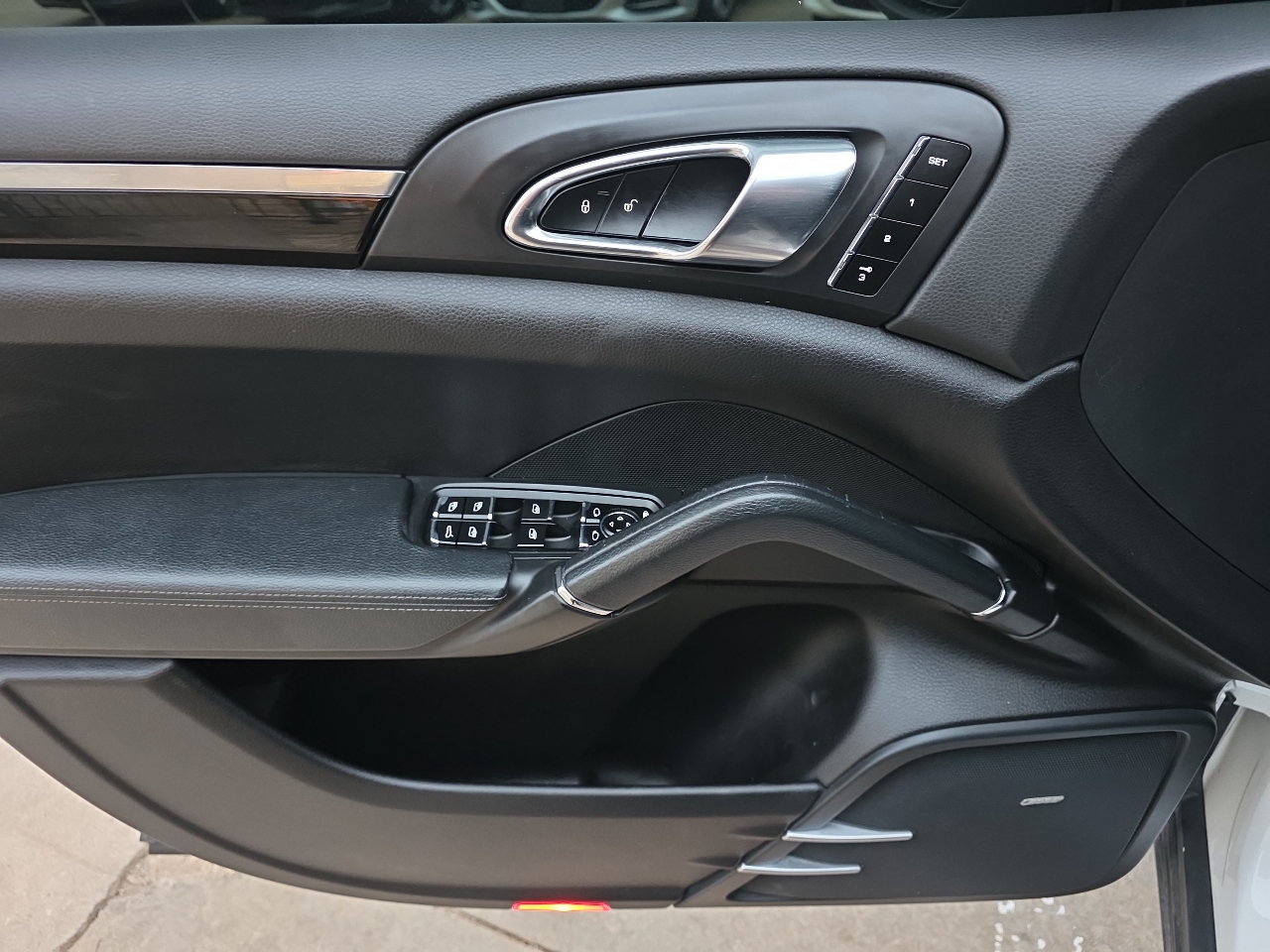 Porsche Cayenne AWD 4dr Platinum Edition 2014