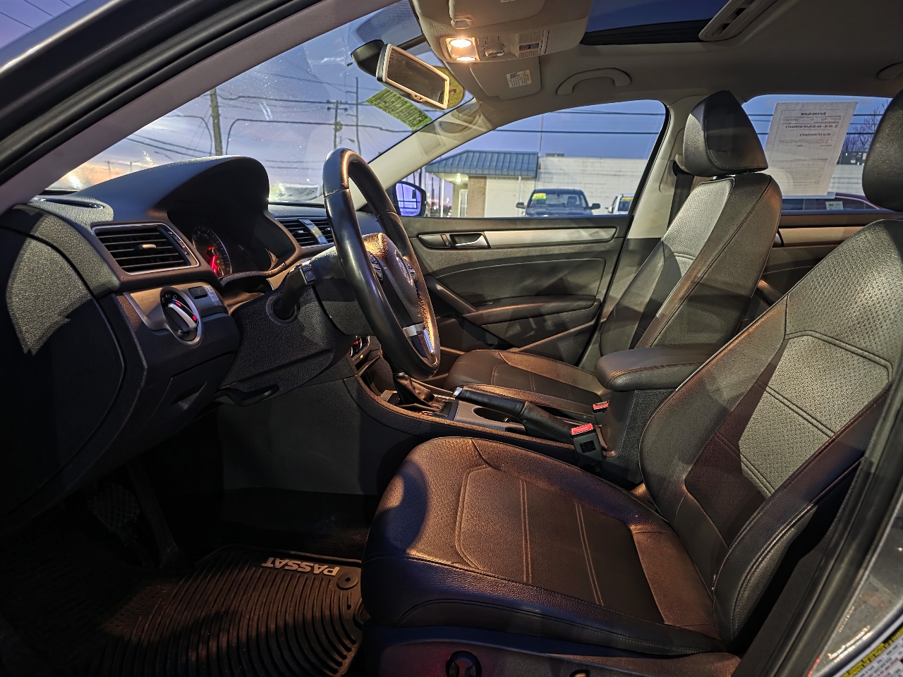 Volkswagen Passat 4dr Sdn 2.0L DSG TDI SE w/Sunroof & Nav 2014