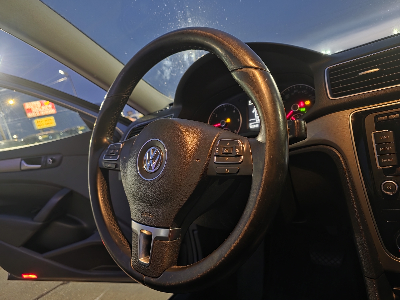 Volkswagen Passat 4dr Sdn 2.0L DSG TDI SE w/Sunroof & Nav 2014