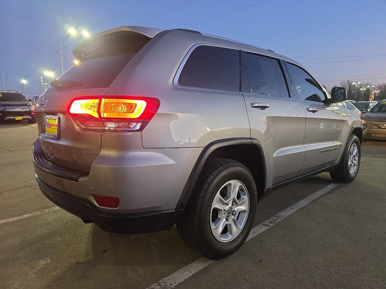 Jeep Grand Cherokee Laredo 4x2 2017