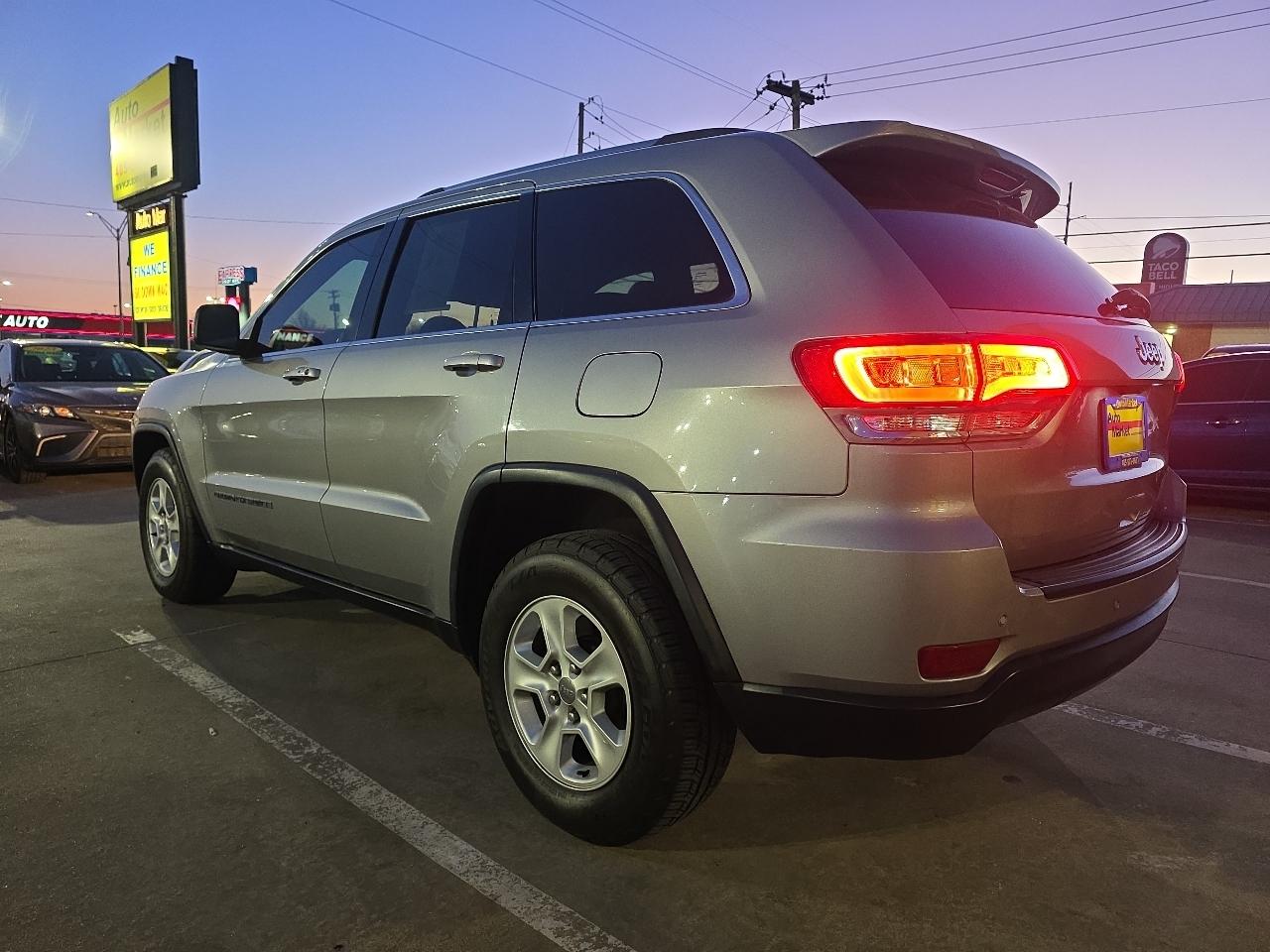 Jeep Grand Cherokee Laredo 4x2 2017