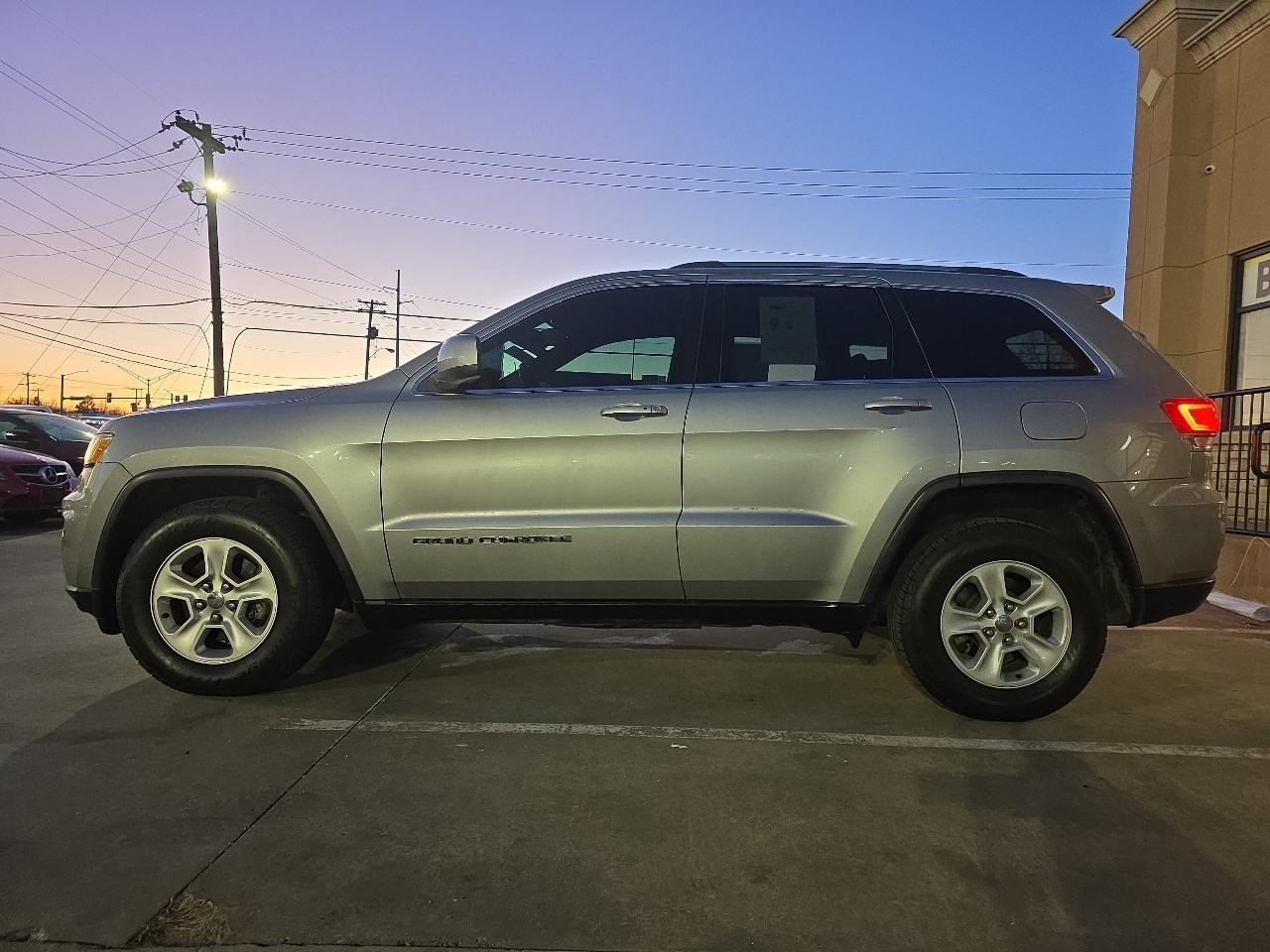 Jeep Grand Cherokee Laredo 4x2 2017