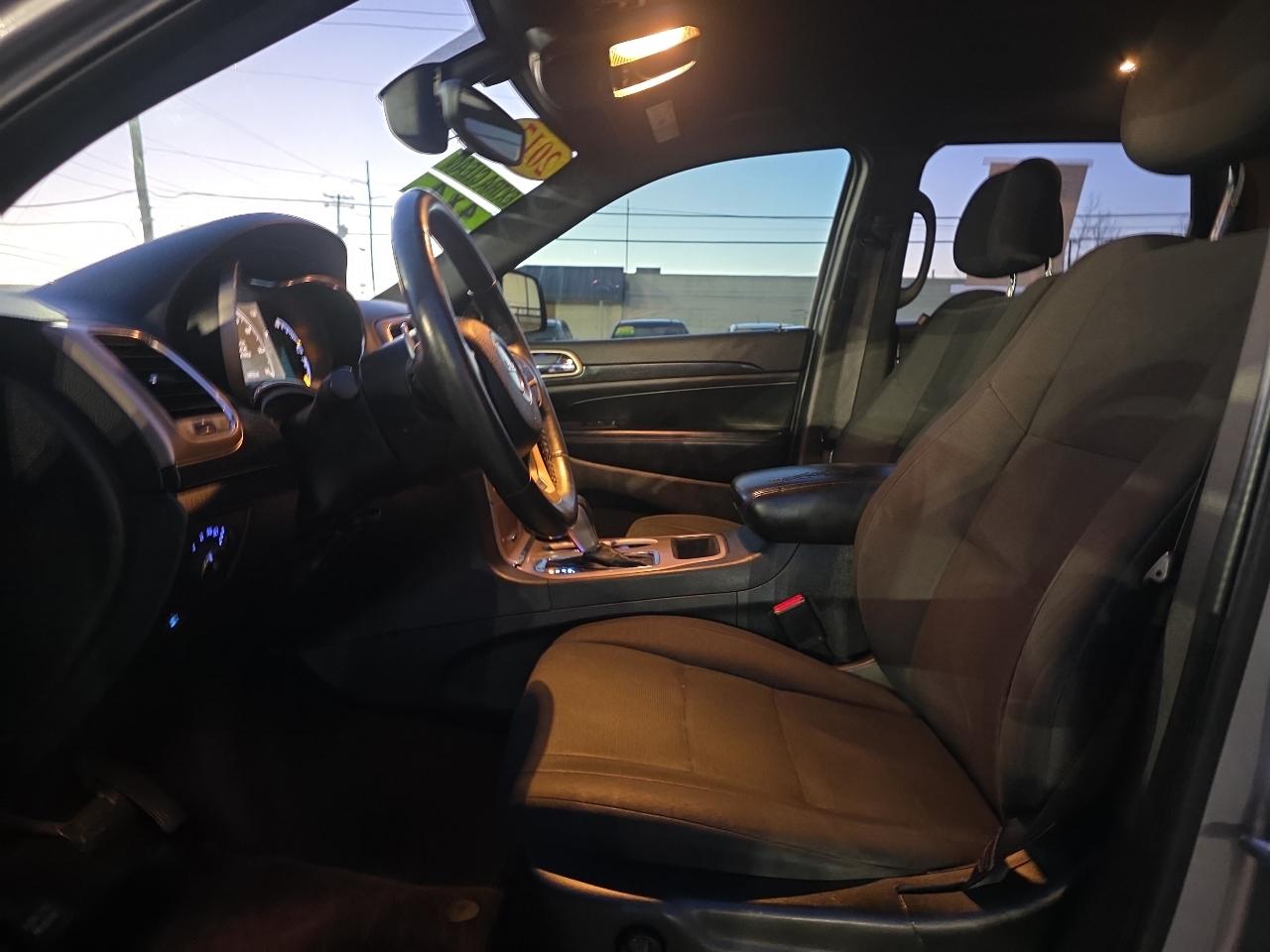 Jeep Grand Cherokee Laredo 4x2 2017