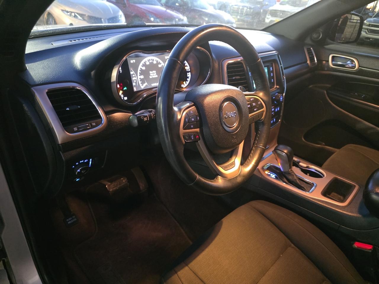 Jeep Grand Cherokee Laredo 4x2 2017