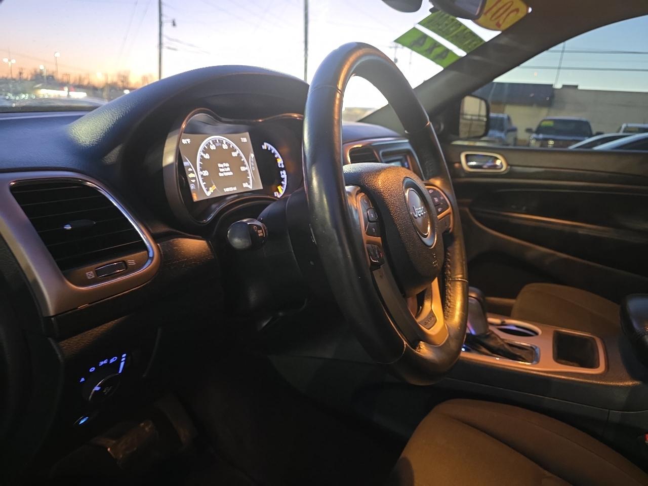 Jeep Grand Cherokee Laredo 4x2 2017