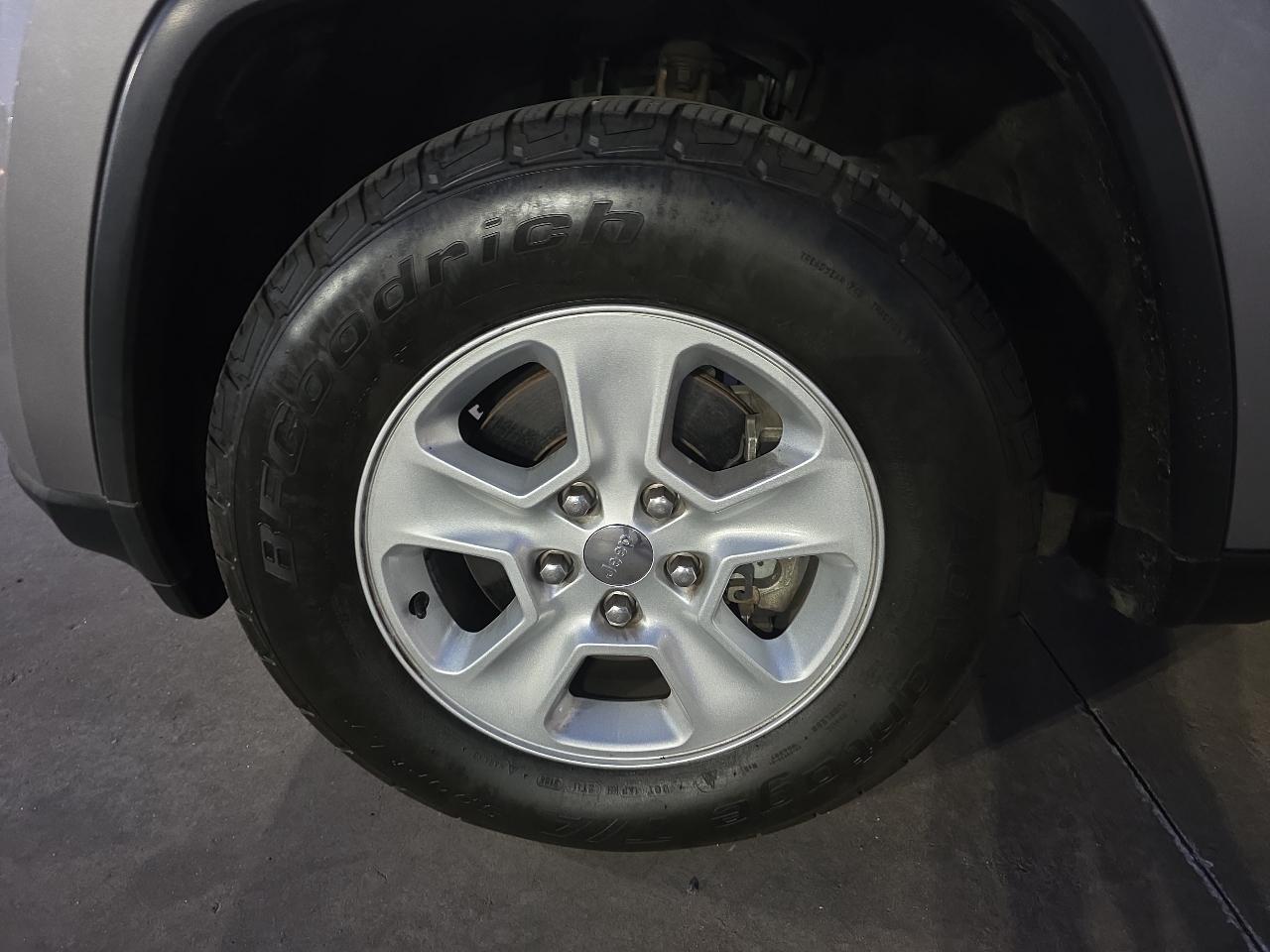 Jeep Grand Cherokee Laredo 4x2 2017