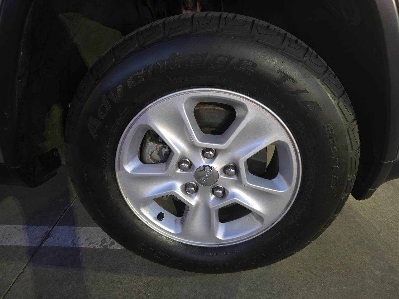 Jeep Grand Cherokee Laredo 4x2 2017