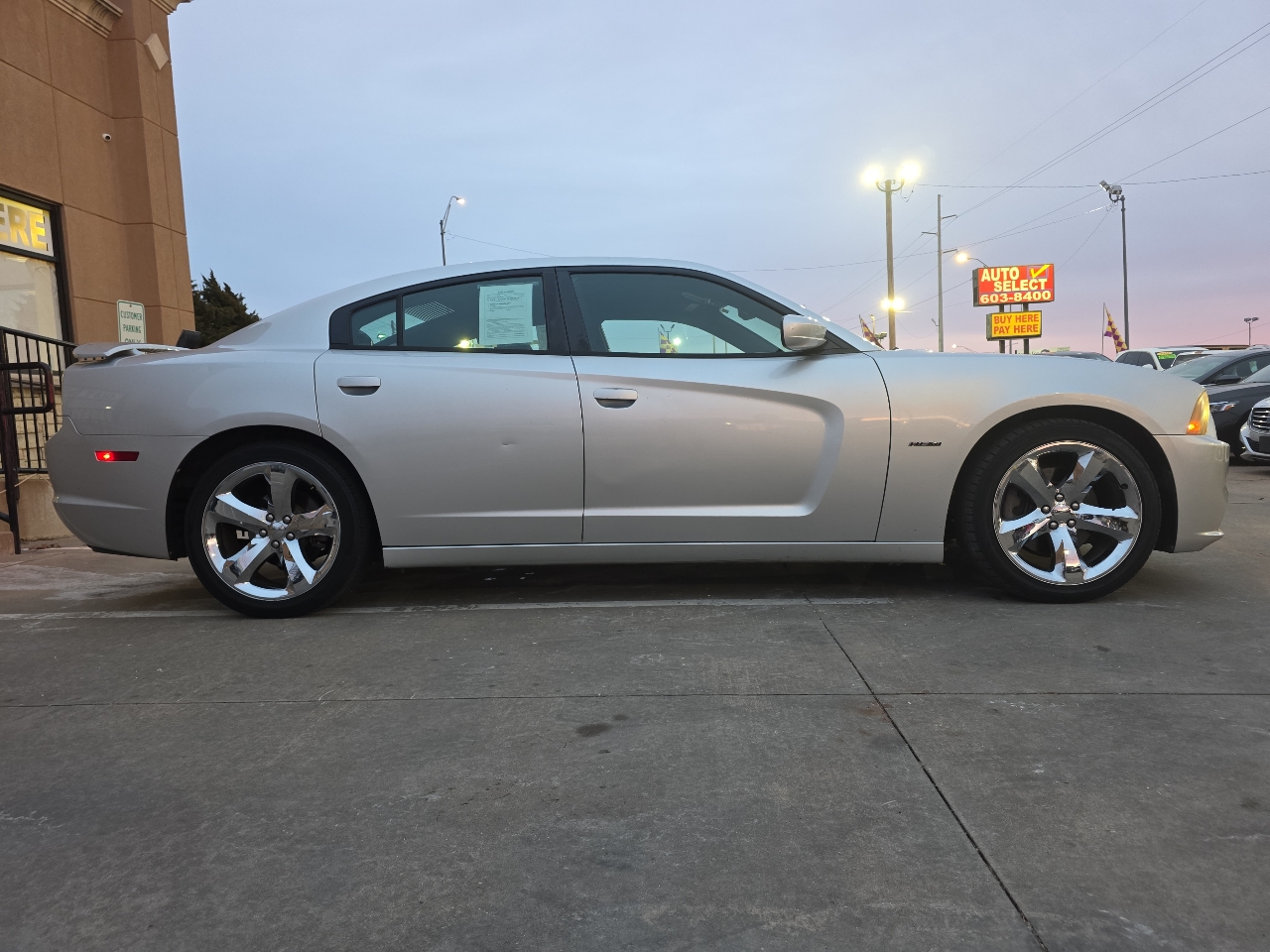 Dodge Charger 4dr Sdn RT RWD 2012
