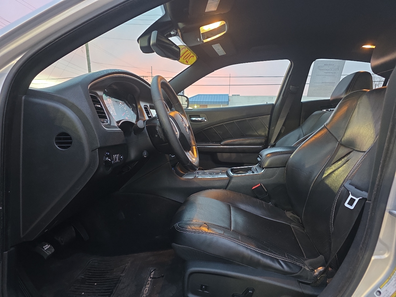 Dodge Charger 4dr Sdn RT RWD 2012