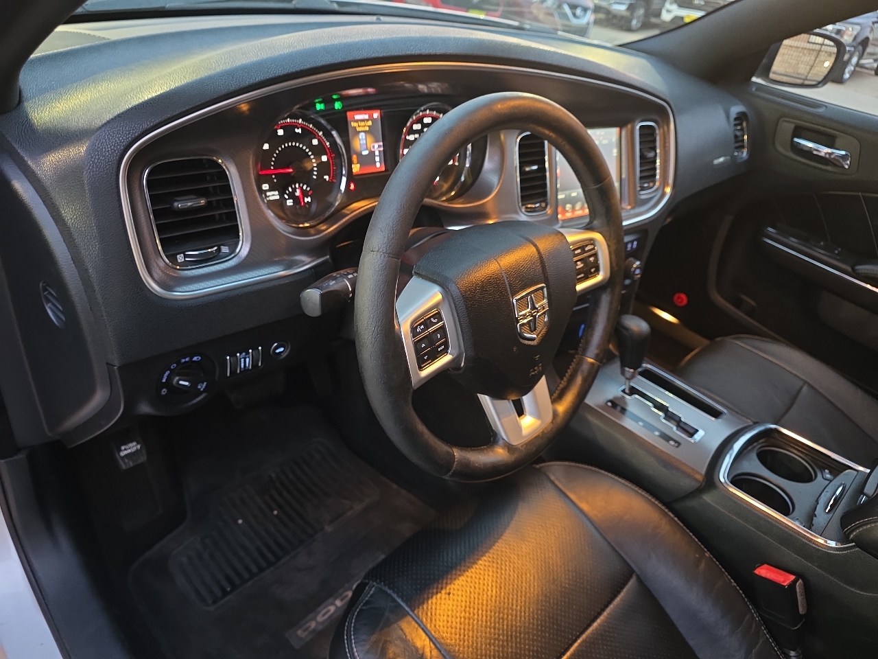 Dodge Charger 4dr Sdn RT RWD 2012