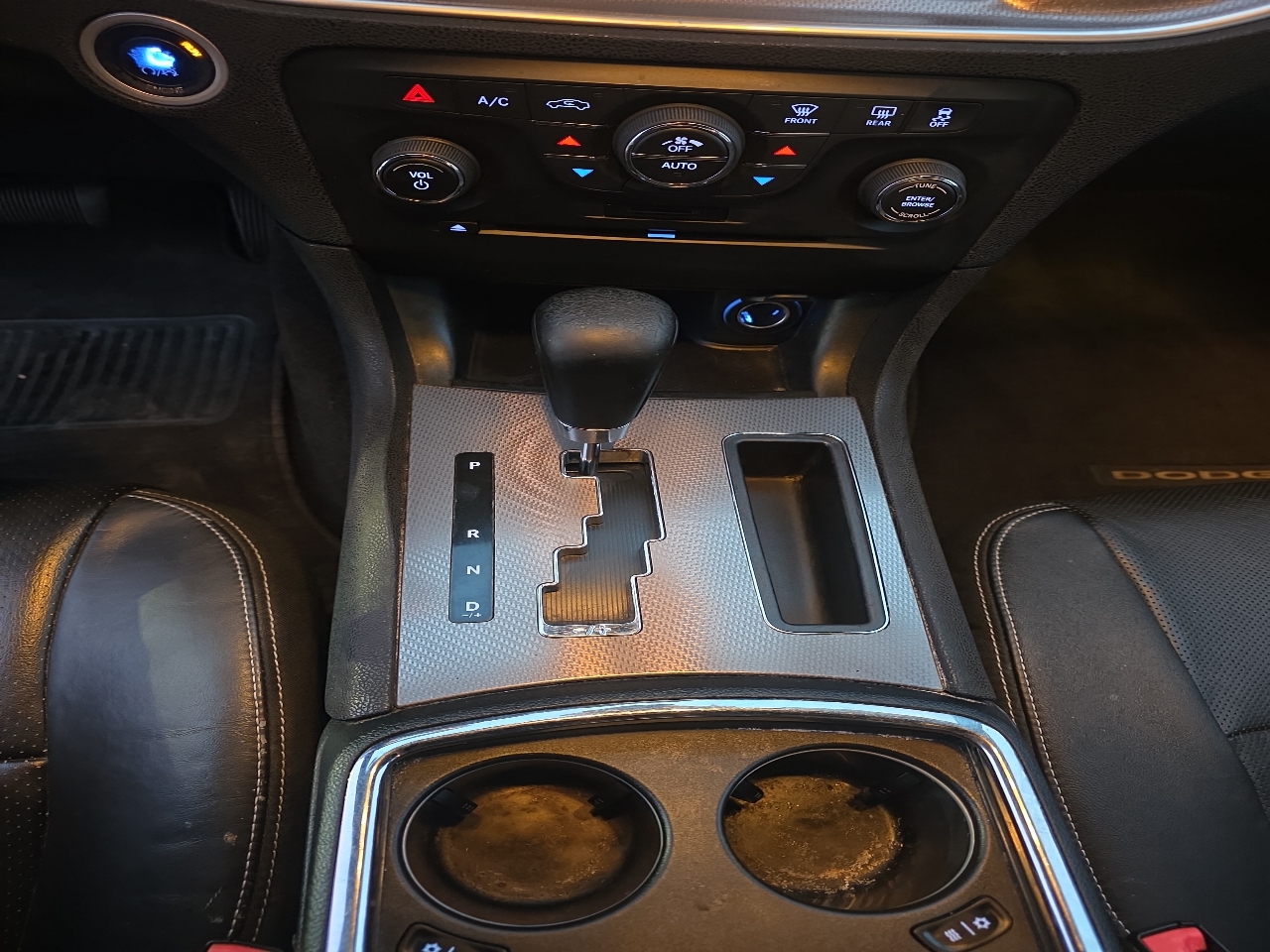 Dodge Charger 4dr Sdn RT RWD 2012