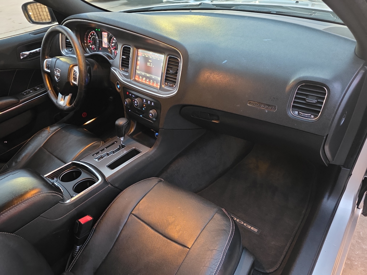 Dodge Charger 4dr Sdn RT RWD 2012