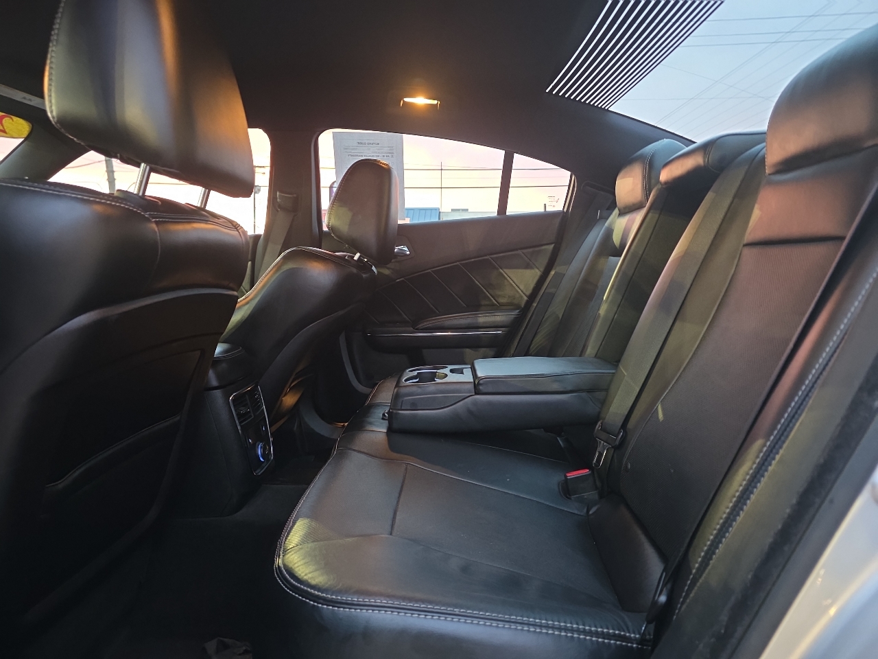 Dodge Charger 4dr Sdn RT RWD 2012