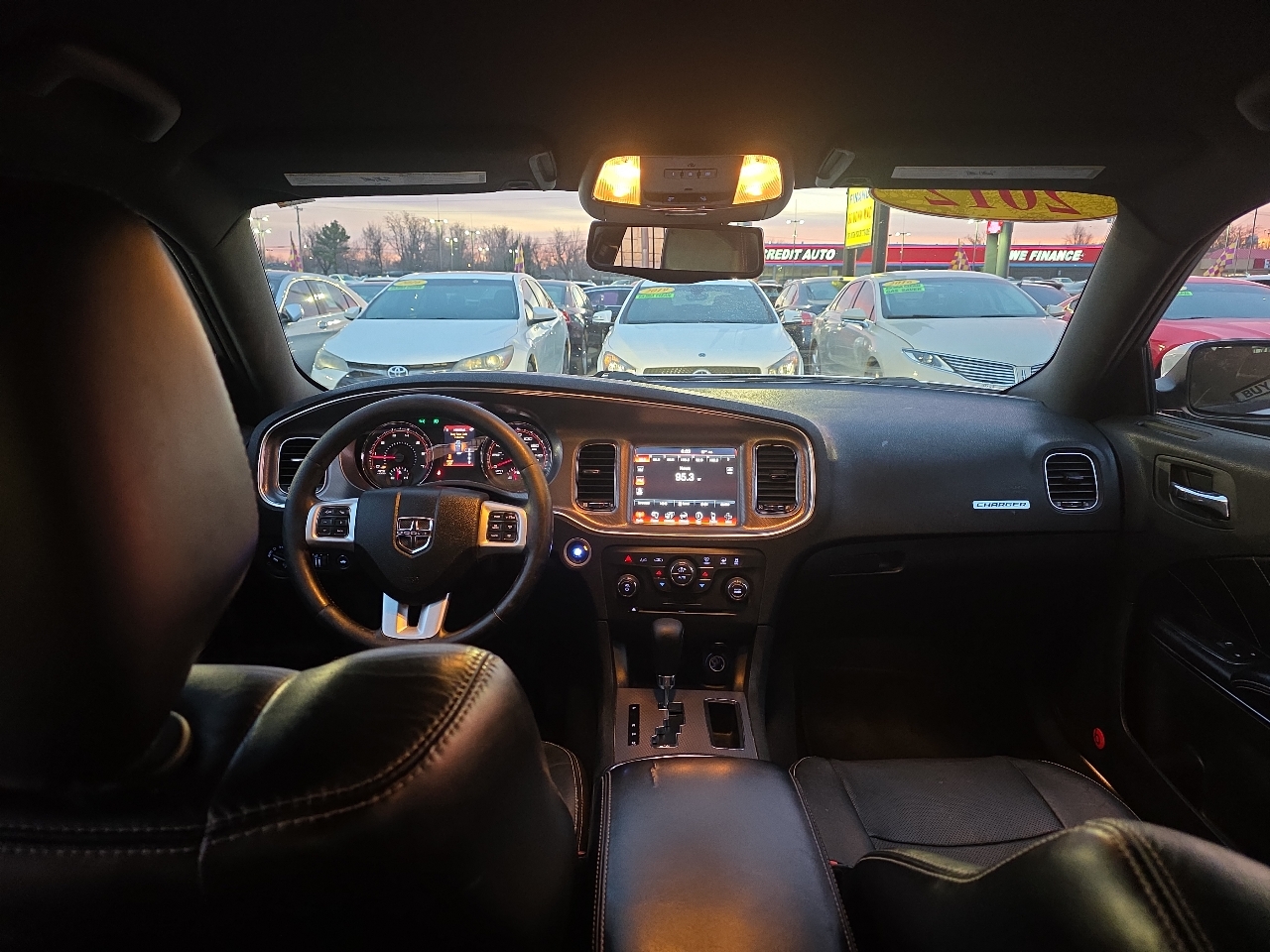 Dodge Charger 4dr Sdn RT RWD 2012