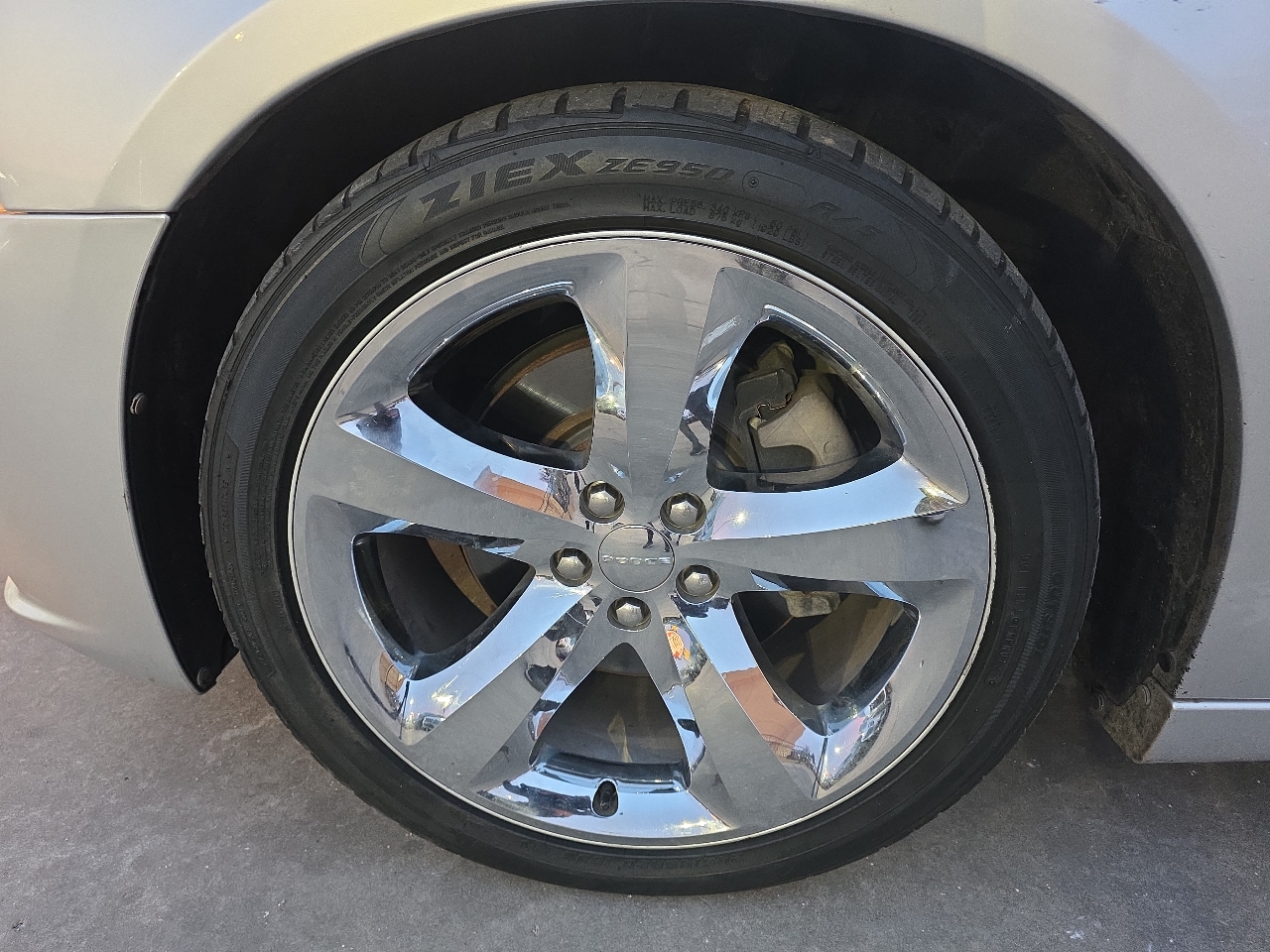 Dodge Charger 4dr Sdn RT RWD 2012