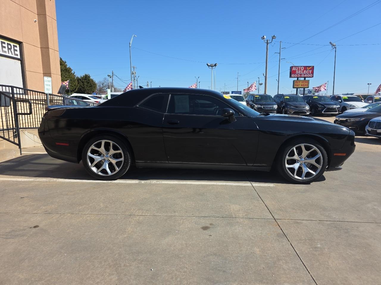 Dodge Challenger 2dr Cpe SXT 2016