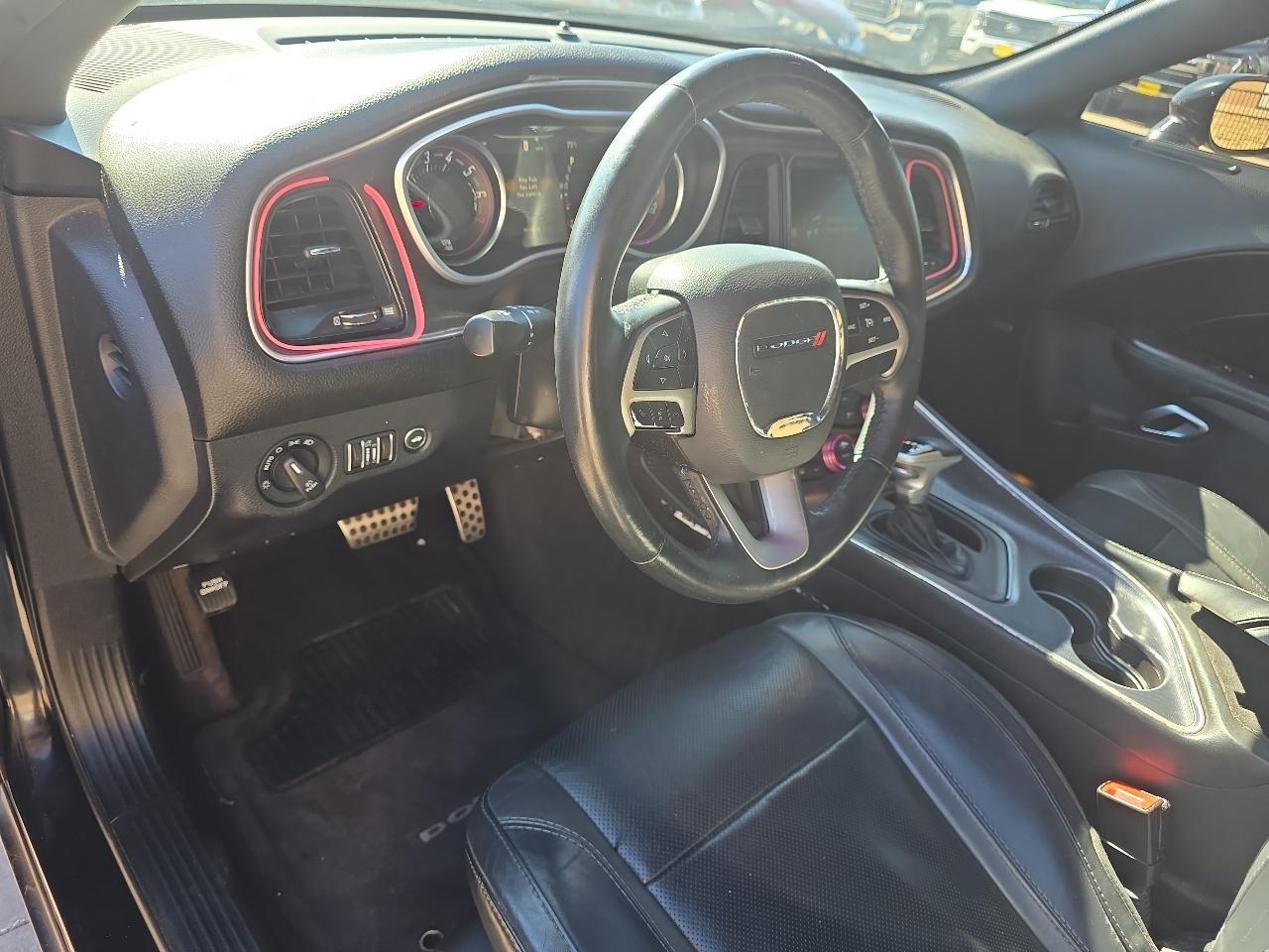 Dodge Challenger 2dr Cpe SXT 2016