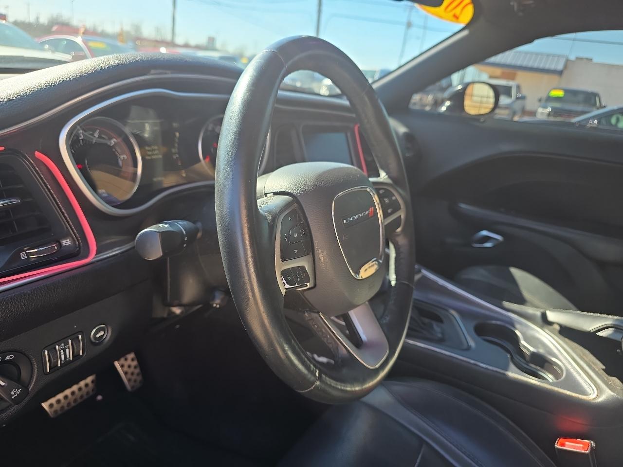 Dodge Challenger 2dr Cpe SXT 2016