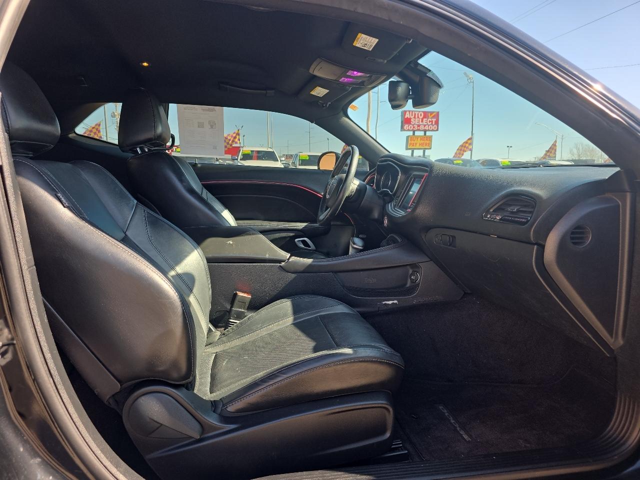 Dodge Challenger 2dr Cpe SXT 2016