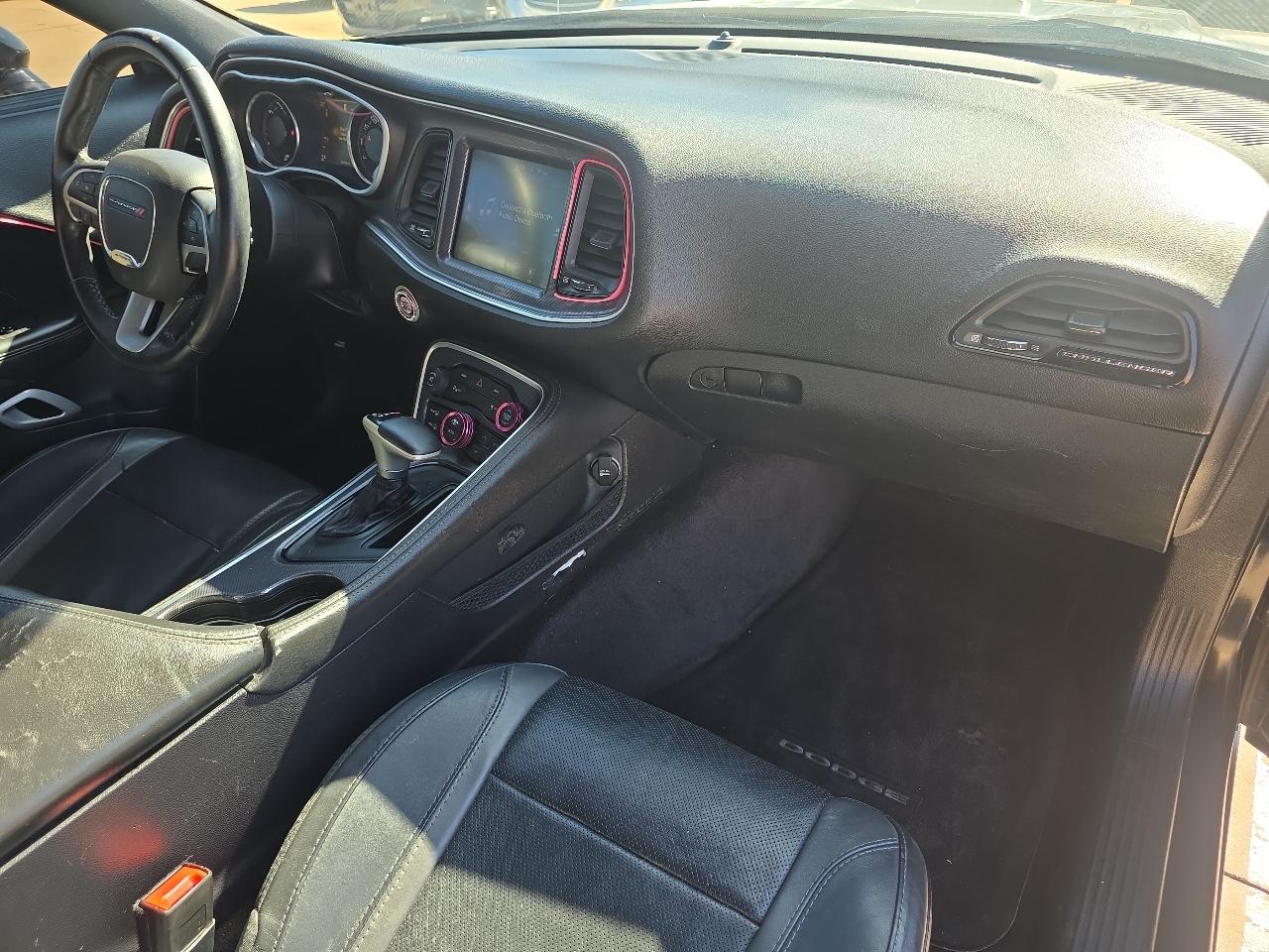 Dodge Challenger 2dr Cpe SXT 2016