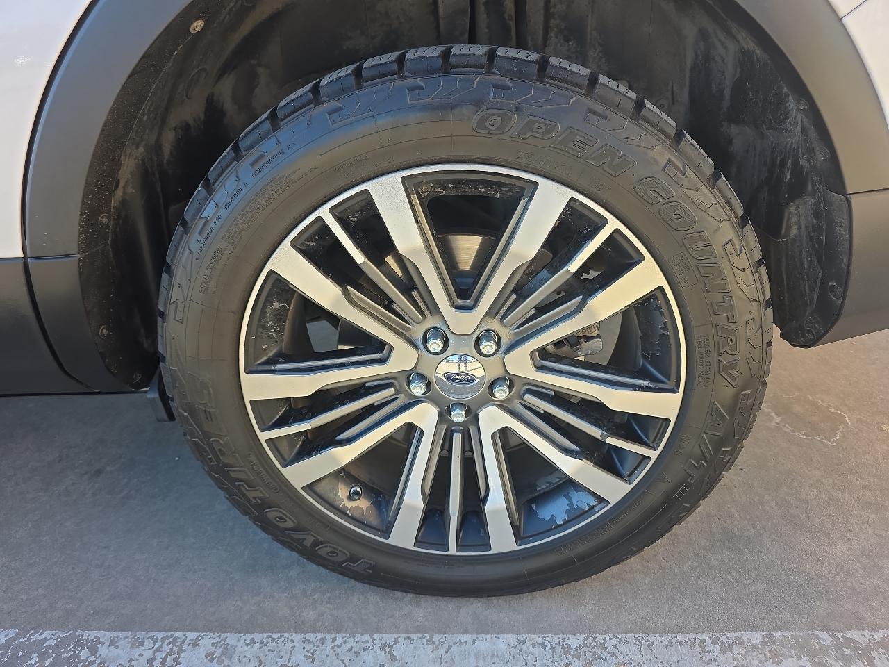 Ford Explorer 4WD 4dr Platinum 2016