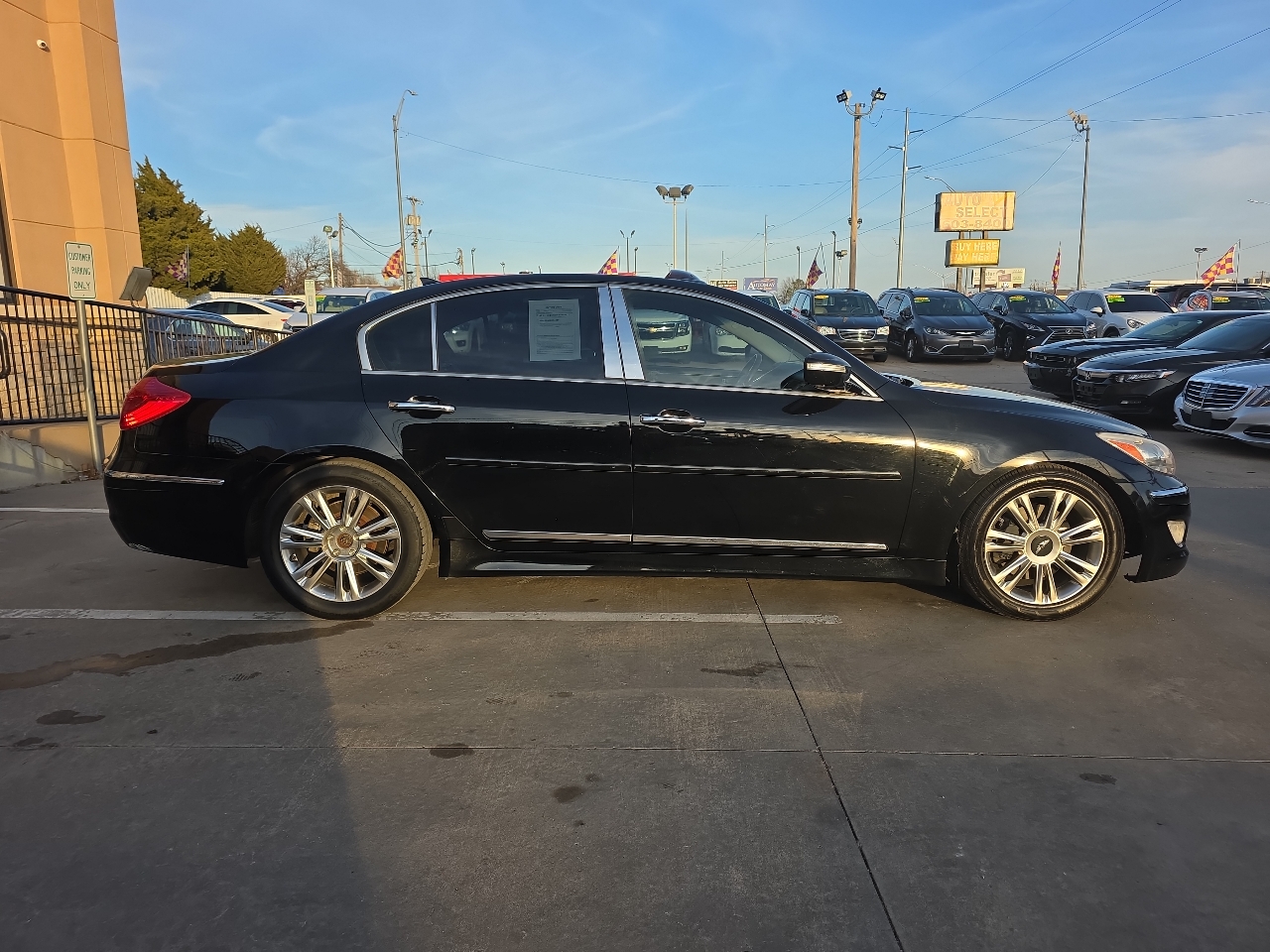 Hyundai Genesis 4dr Sdn V6 3.8L 2013